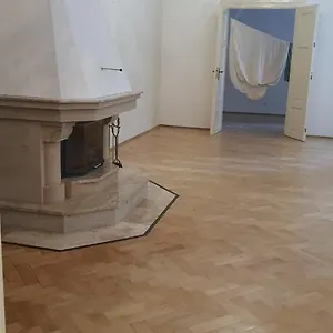 Penzion Private In Shared Luxurious Palace Like With 2 Bathrooms Including Whirlpool And Virtual Reality