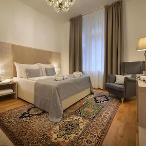 Apart Otel Old Town By Little King